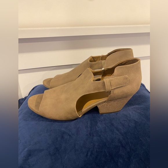 Natural Soul Shoes - 🌷Natural Soul Daya Women’s Taupe Faux Suede Peep Tor Booties Size 10M 3/$30